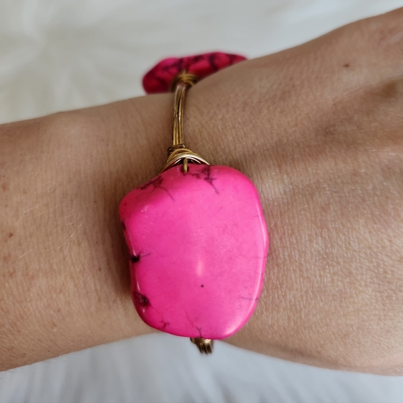 Gold wire wrapped agate gem stone bangle bracelet - Picture 3 of 3